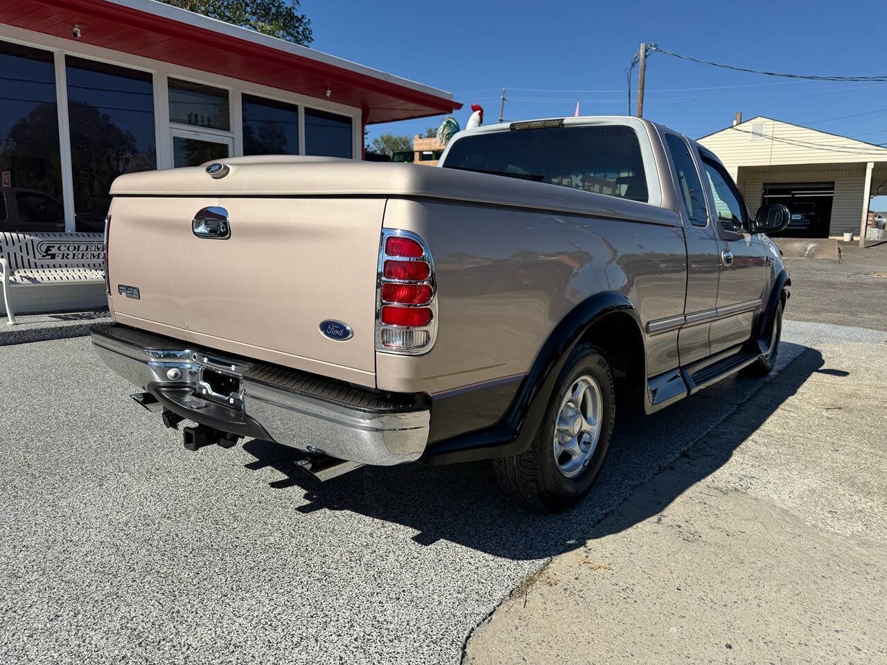 Used 1998 Ford F150 Lariat RWD image 5