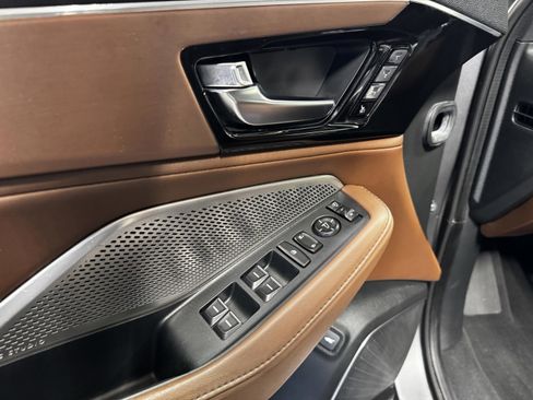 Certified 2023 Acura MDX FWD w/ Technology Package image 31