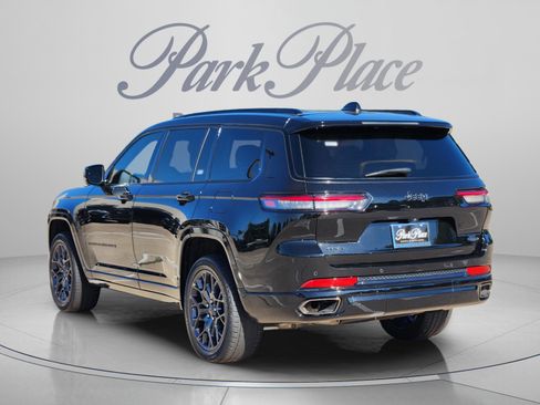 Used 2025 Jeep Grand Cherokee L Summit w/ Obsidian Package AWD/4WD image 3