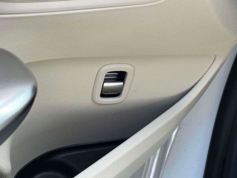 Used 2022 Mercedes-Benz C 300 4MATIC Sedan image 19