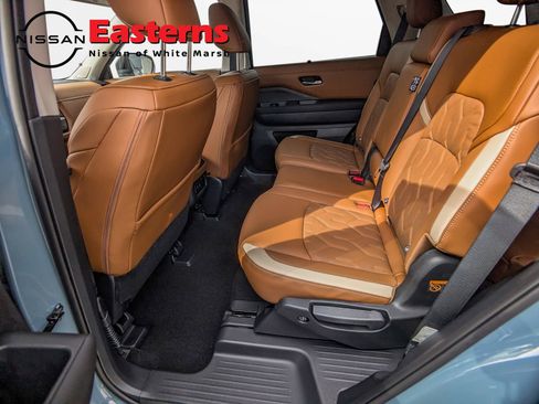 New 2026 Nissan Pathfinder Platinum image 22