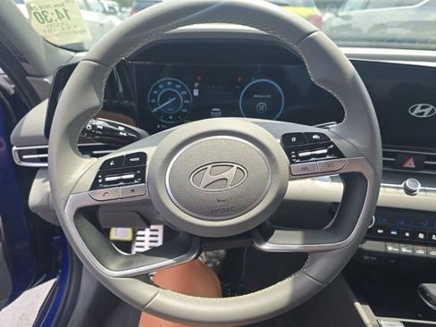 Used 2026 Hyundai Elantra SEL w/ Cargo Package FWD image 16
