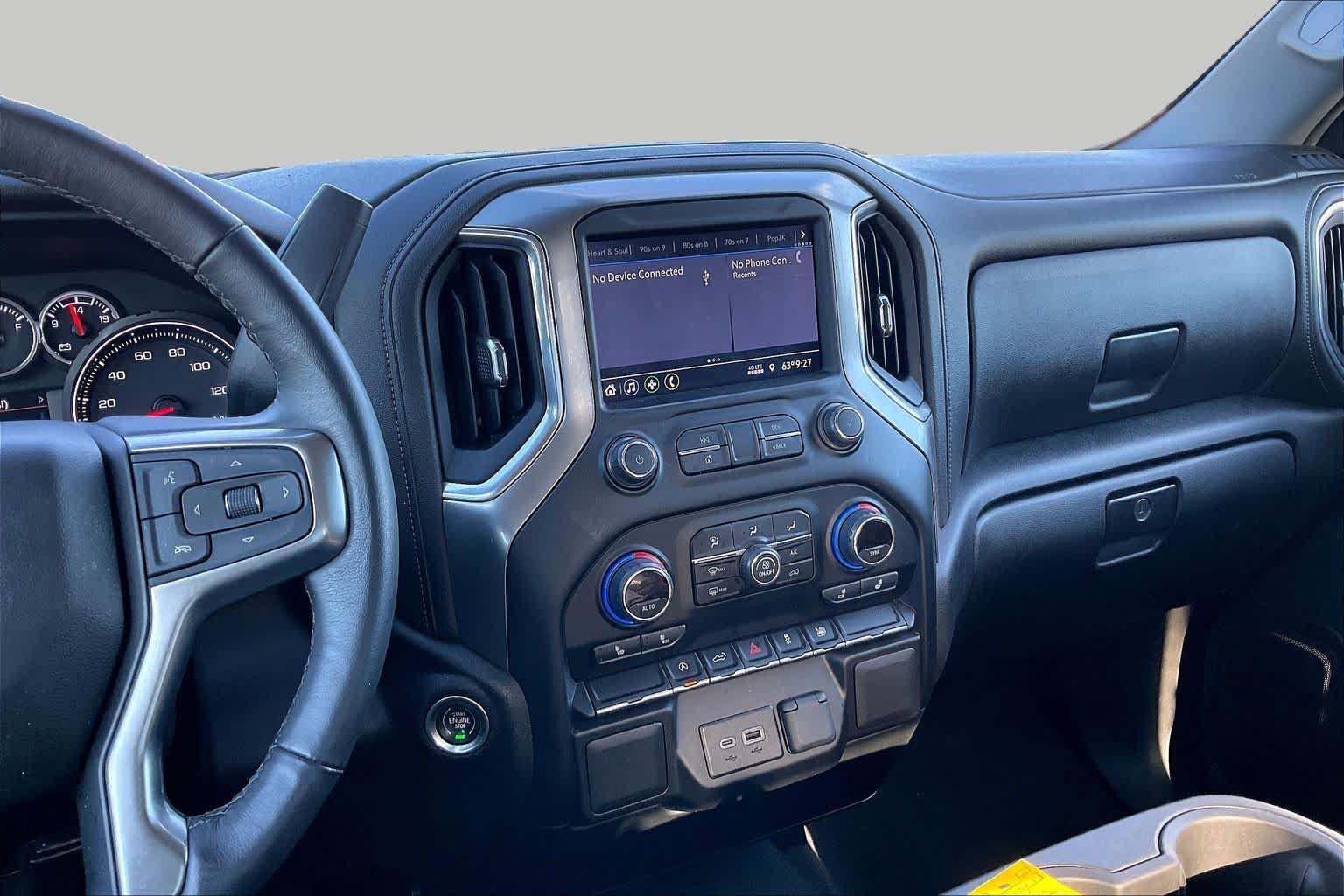 Used 2022 Chevrolet Silverado 1500 LT AWD/4WD image 7