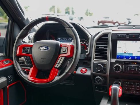 Used 2020 Ford F150 Raptor w/ Equipment Group 802A Luxury AWD/4WD image 4