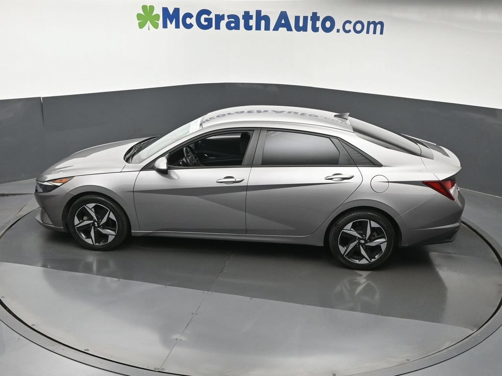Used 2023 Hyundai Elantra SEL w/ Convenience Package FWD image 24