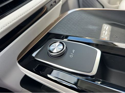 New 2026 Buick Enclave Avenir image 22