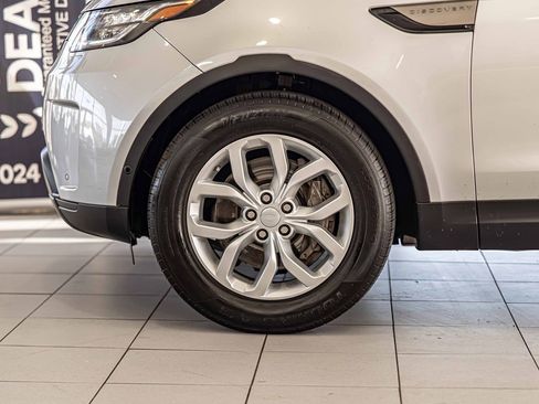 Used 2020 Land Rover Discovery SE image 9