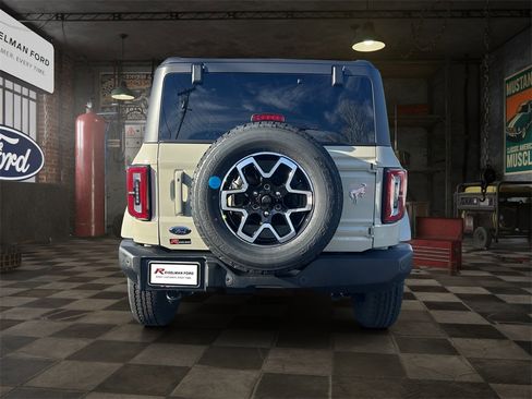 New 2025 Ford Bronco Outer Banks image 38