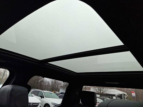 Used 2023 Toyota Tundra Platinum image 17