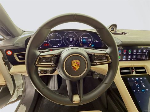 Used 2022 Porsche Taycan 4S image 15