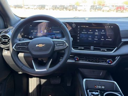 New 2026 Chevrolet Equinox LT w/ Convenience Package II image 24