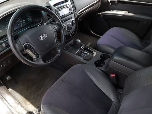 Used 2010 Hyundai Santa Fe SE FWD image 6