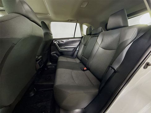 Used 2022 Toyota RAV4 XLE w/ Convenience Package image 25