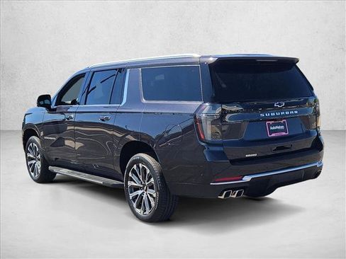 New 2026 Chevrolet Suburban High Country image 9