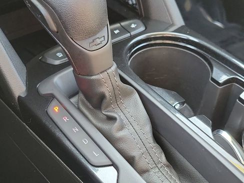 Used 2023 Chevrolet TrailBlazer LT FWD image 28