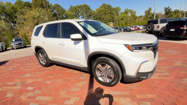 Used 2024 Honda Pilot EX-L image 3