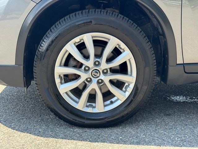 Used 2019 Nissan Rogue SV AWD/4WD image 36