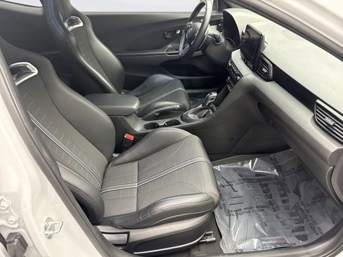 Used 2021 Hyundai Veloster N image 18