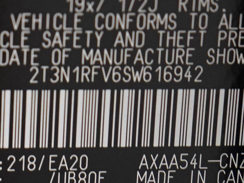 Used 2025 Toyota RAV4 Limited w/ Weather Package AWD/4WD image 28