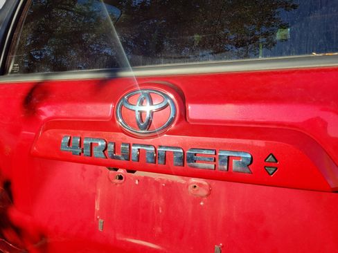 Used 2020 Toyota 4Runner SR5 Premium AWD/4WD image 19