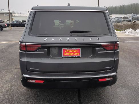 Used 2023 Jeep Wagoneer L Series III w/ Premium Group I image 5