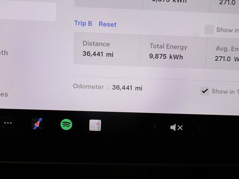 Used 2022 Tesla Model Y Long Range image 36