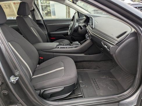 Used 2022 Hyundai Sonata SEL w/ Winter Weather Package image 18