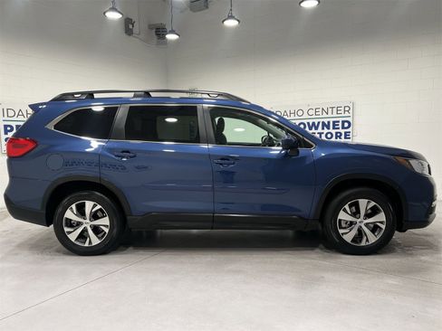 Used 2022 Subaru Ascent Premium w/ Convenience Package image 9