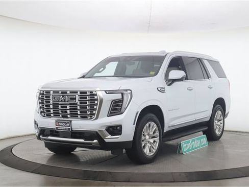 Used 2026 GMC Yukon Denali w/ Advanced Technology Package AWD/4WD image 10