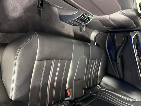 Used 2017 BMW 530i xDrive image 18