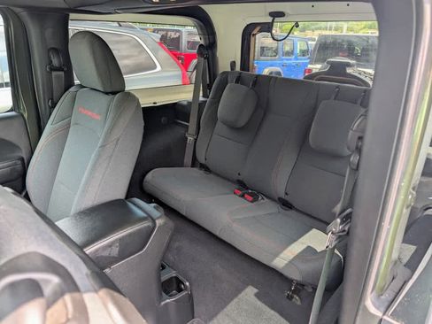 Used 2024 Jeep Wrangler Rubicon AWD/4WD image 7