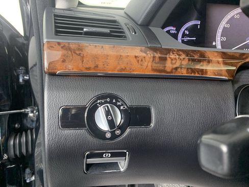 Used 2012 Mercedes-Benz S 550 image 16