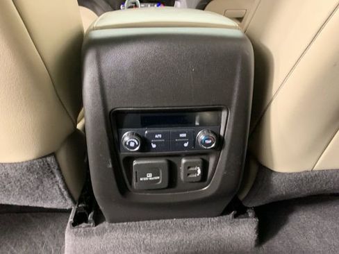 Used 2018 Buick Enclave Premium w/ Experience Buick Package image 36