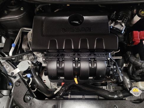 Used 2019 Nissan Sentra SR FWD image 30