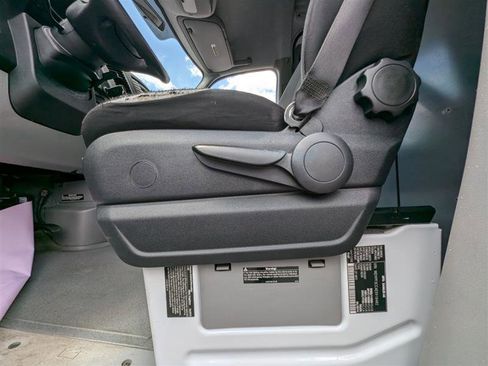 Used 2014 Freightliner Sprinter 3500 image 14