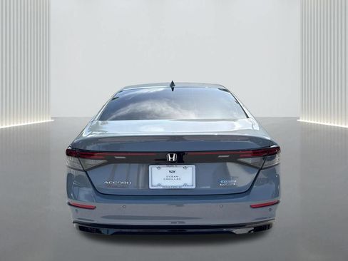 Used 2024 Honda Accord Touring image 6