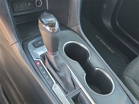 Used 2019 Chevrolet Equinox LT image 28