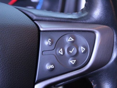 Used 2022 GMC Canyon AT4 image 17