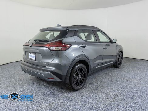 Used 2024 Nissan Kicks SR w/ SR Premium Package FWD image 7