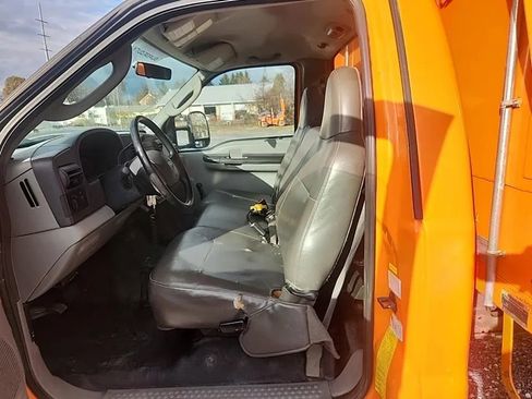 Used 2005 Ford F350 4x4 Regular Cab DRW Super Duty image 16