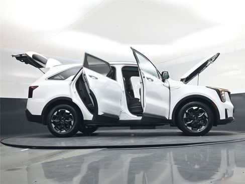 New 2026 Kia Sorento S image 31
