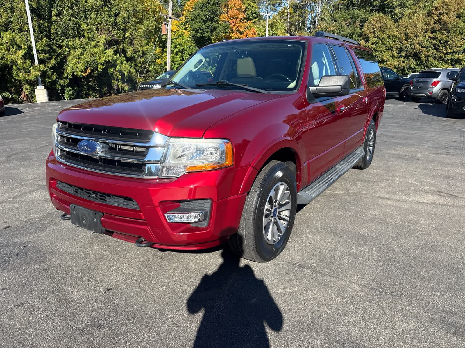 Used 2016 Ford Expedition EL XLT w/ Equipment Group 202A AWD/4WD image 7