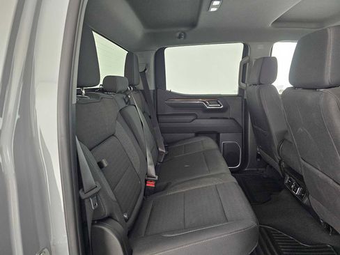 Used 2024 GMC Sierra 1500 Elevation image 12