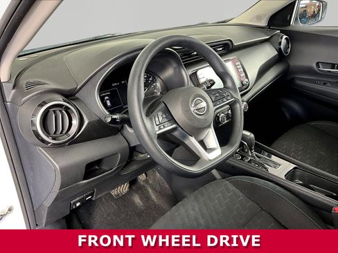 Used 2024 Nissan Kicks SV FWD image 14