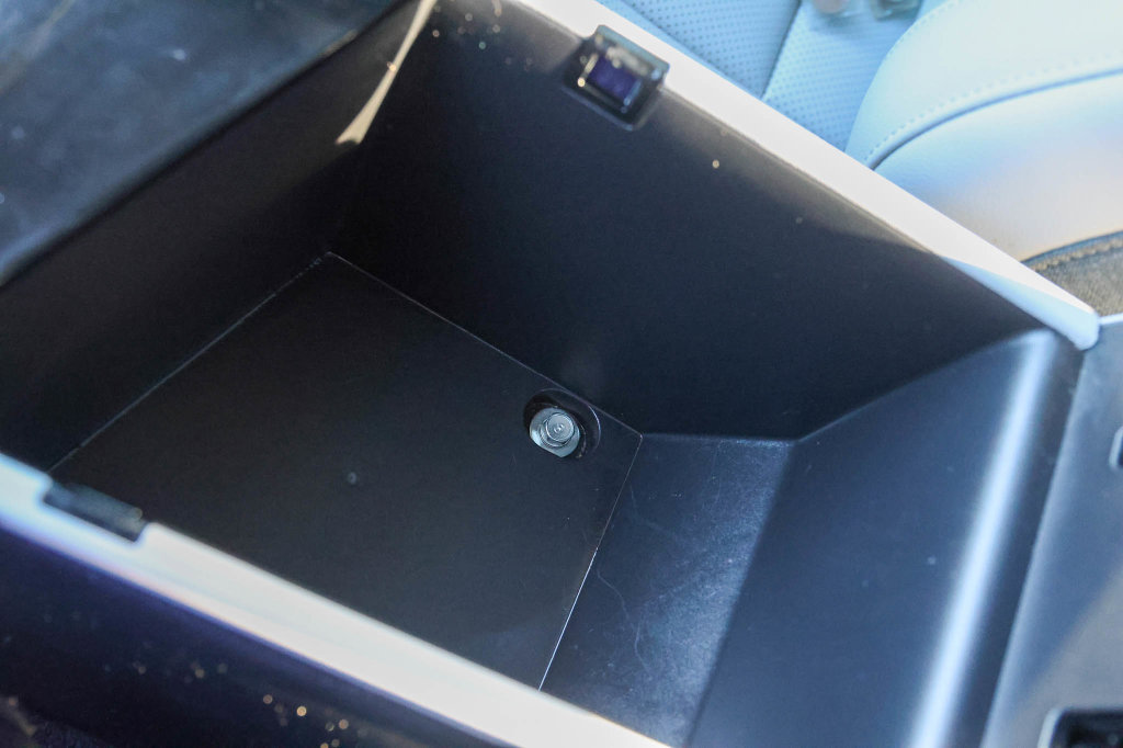 Used 2025 Hyundai Elantra Limited FWD image 20