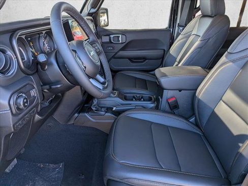 New 2026 Jeep Gladiator Sport AWD/4WD image 4