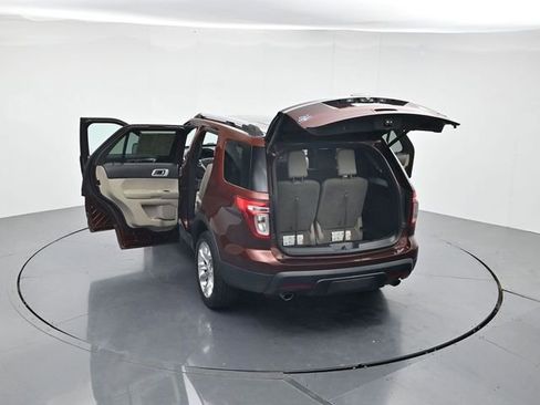 Used 2015 Ford Explorer XLT w/ Equipment Group 202B image 42