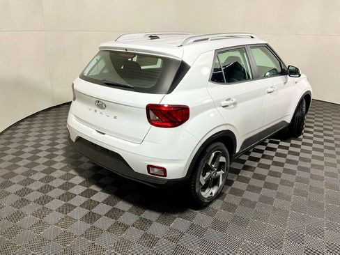 New 2026 Hyundai Venue SEL image 18