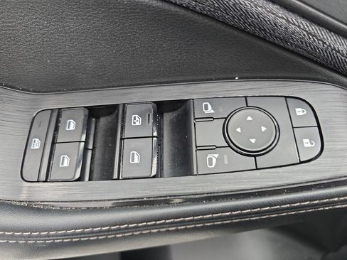 Certified 2023 Nissan Rogue SV image 26