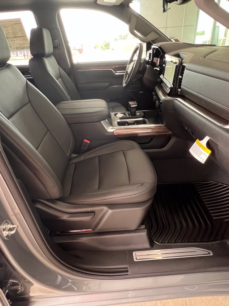 New 2026 Chevrolet Silverado 1500 RST w/ Texas Edition Plus AWD/4WD image 16